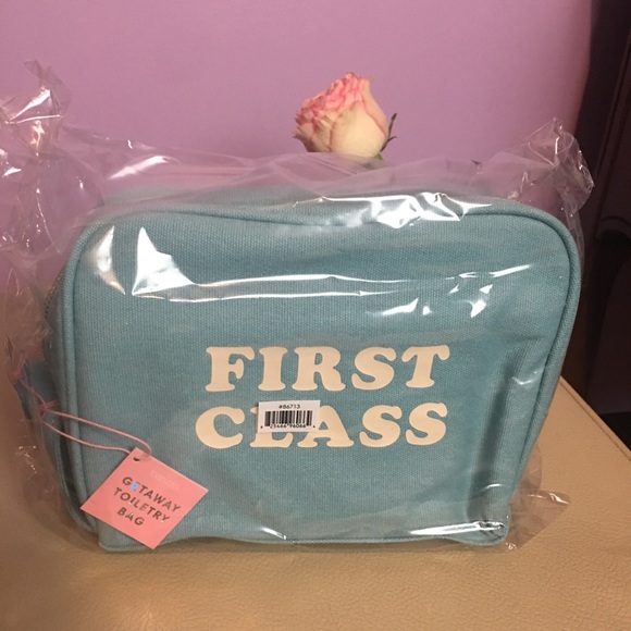 ban.do Makeup Nwt Band Getaway Toiletry Bag Poshmark